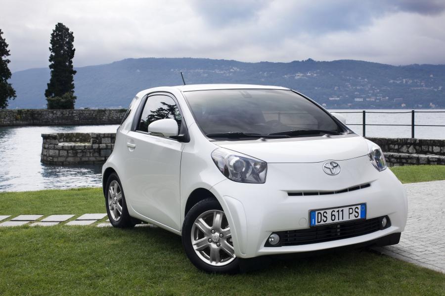  Toyota iQ 2008 года  (фото 151 из 225)
